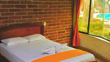 Perhesviitti, näköala uima-altaalle | Ilmainen Wi-Fi