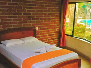 家庭套房, 泳池景觀 | 免費無線上網