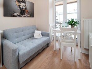 TV - Łódź Downtown Studio 7B with Mezzanine (Łódź)