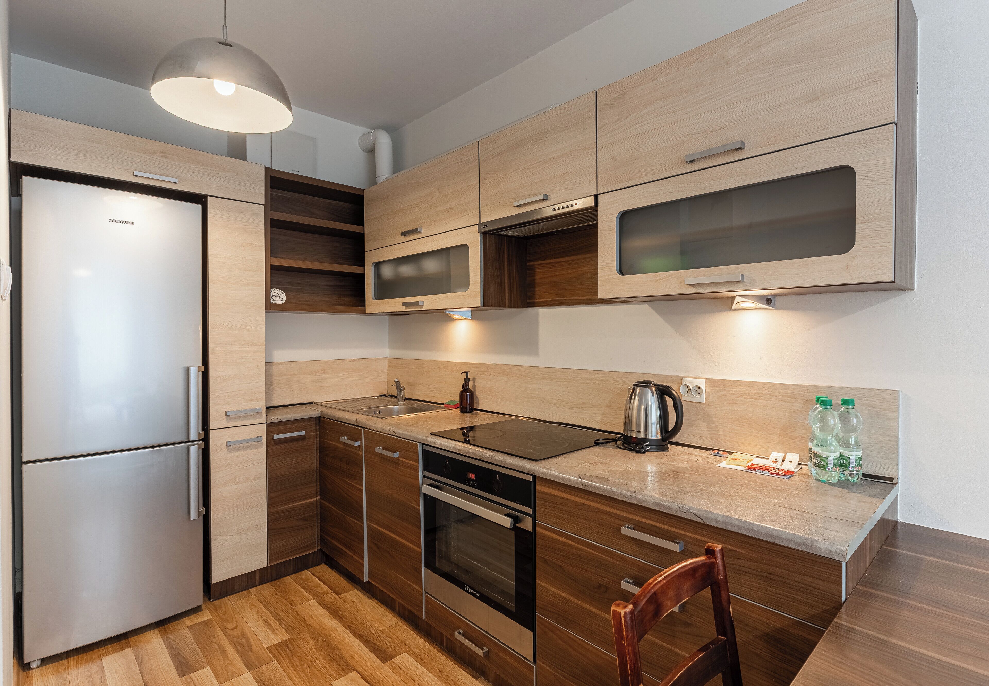 Réfrigérateur, four, plaque de cuisson, lave-vaisselle