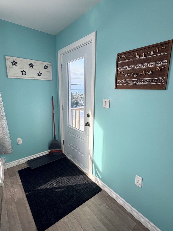 Apartment, 3 Bedrooms, Kitchen, Ocean View | Interior - Drift Ashore House (Rocky Harbour)