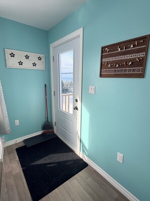 Apartment, 3 Bedrooms, Kitchen, Ocean View | Interior - Drift Ashore House (Rocky Harbour)