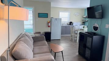 Appartamento, 3 camere da letto, cucina, vista oceano | Area soggiorno