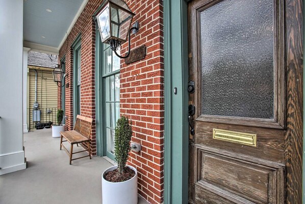 Exterior detail - New Listing! Impeccable 2 Bed with outdoor space! (New Orleans)