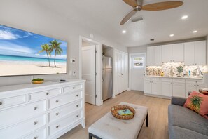 Smart TV - Private Pool - Yacht Rock Ranch by SeaBreeze Vacation (Holmes Beach)