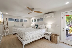 Tabla de planchar con plancha, wifi gratis y ropa de cama 