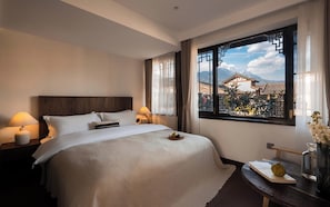 Basic Room, Patio | Minibar, blackout drapes, soundproofing, free WiFi - Lijiang Lazy Tribe Snow Mountain View Inn (Lijiang)