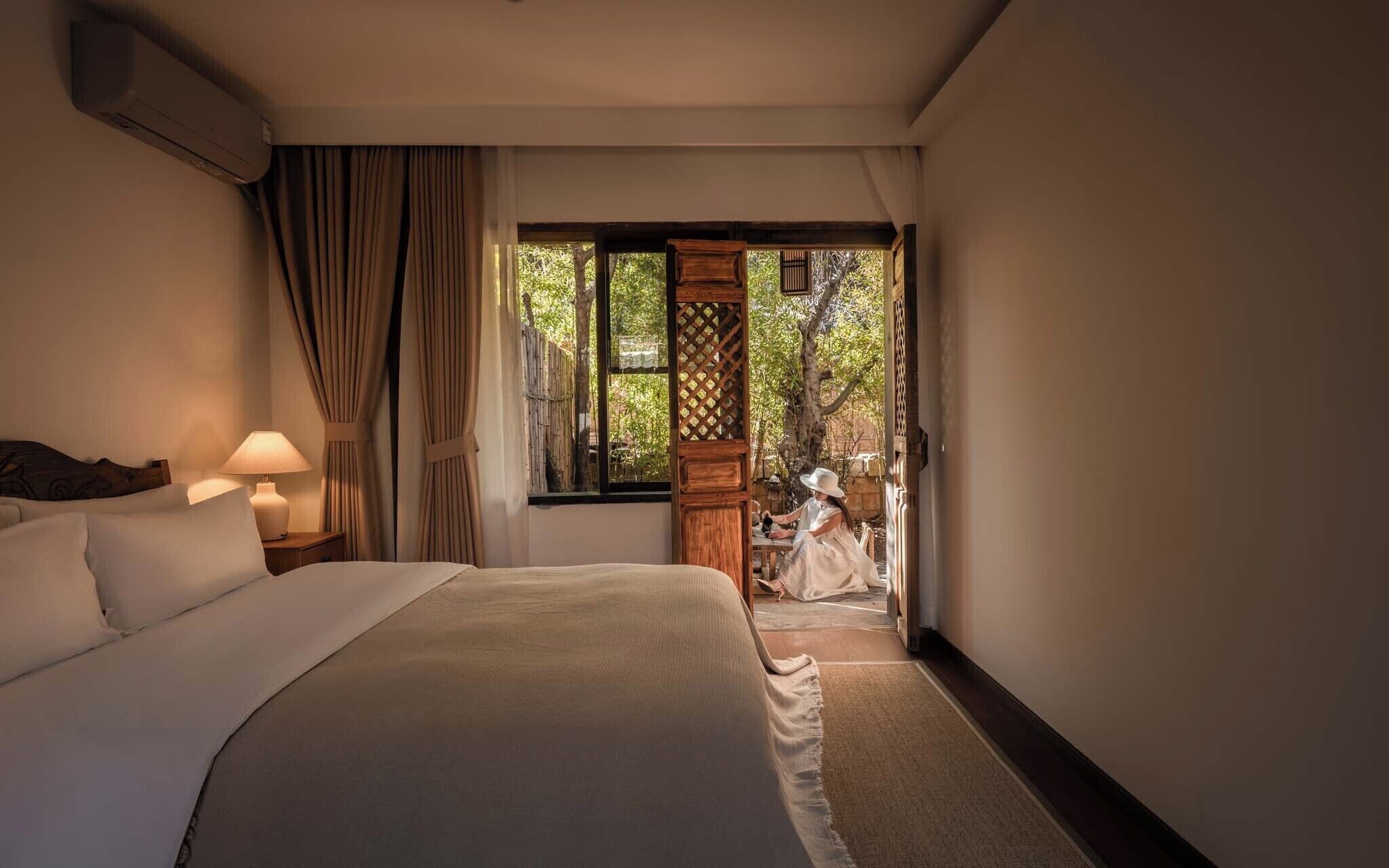 经典双人房, 露台 | 迷你吧、遮光窗帘、隔音、免费 WiFi