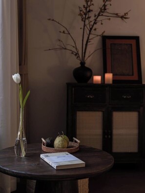 Classic Double Room, Patio | Minibar, blackout curtains, soundproofing, free WiFi - Lijiang Lazy Tribe Snow Mountain View Inn (Lijiang)