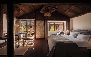 Kahden hengen superior-huone, patio | Minibaari, pimennysverhot, äänieristys, ilmainen Wi-Fi