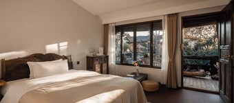 Lijiang Lazy Tribe Snow Mountain View Inn