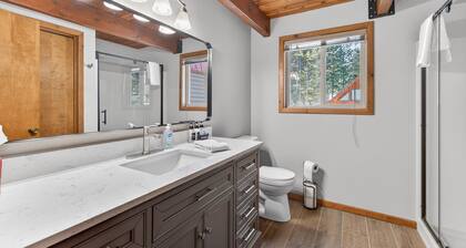 Mountains are Calling- Downtown oasis with game Room, hot tub, and trailer parking
