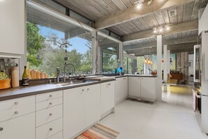 Fridge, microwave, oven, stovetop - New Listing! Modern Hollywood Hills Sanctuary by Colby & Conrad! (Los Angeles)
