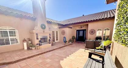 Private 1BR Guesthouse Retreat w/ Courtyard & Pool