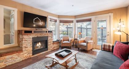 NEW Townhome | Smart TV | Pets | BBQ | Wifi