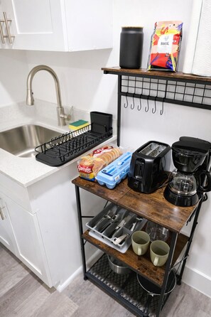 Comfort Studio, Kitchenette | Private kitchen - Andes by Okena  (Miami)