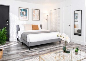 Comfort Studio, Kitchenette | Free WiFi, bed sheets - Andes by Okena  (Miami)