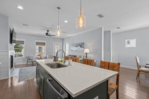 Interior - NEW LISTING. Inlet Treasure 197 | Spacious Beach Getaway | Sleeps 10 "Great prices" (Inlet Beach)