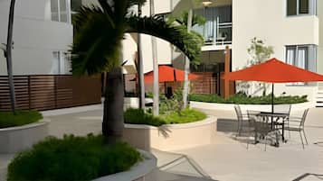 Apartemen | Tempat makan outdoor