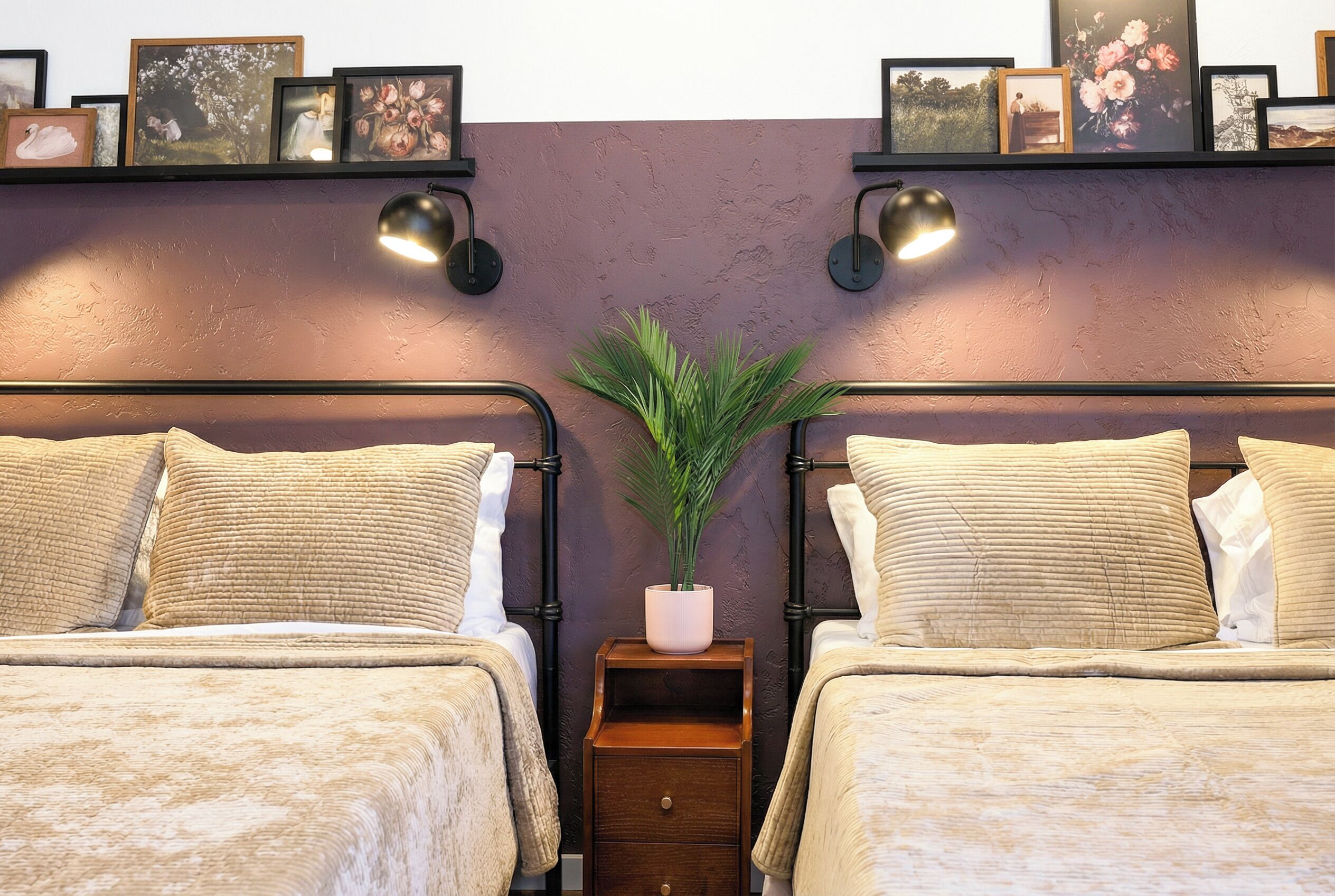 5 bedrooms, iron/ironing board, free WiFi, bed sheets