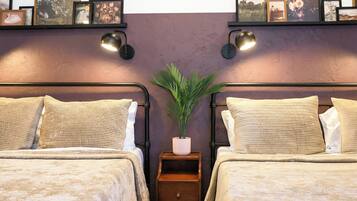 5 bedrooms, iron/ironing board, free WiFi, bed sheets