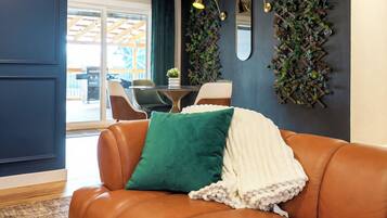 Smart TV, fireplace, video games, foosball