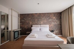 1 bedroom - Ermes Deluxe Double Room With French Balcony (Durrës)