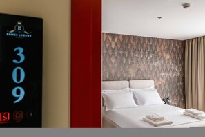 Exterior - Ermes Deluxe Double Room With French Balcony (Durrës)