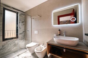 Exterior - Ermes Deluxe Double Room With French Balcony (Durrës)