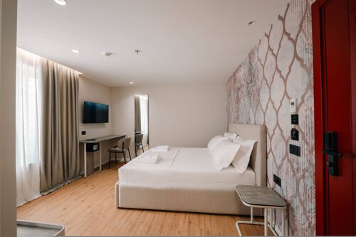 Ermes Deluxe Double Room With Sofa Bed