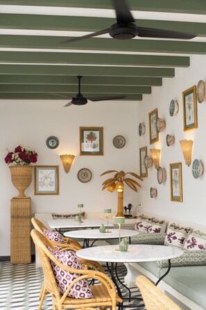 Komplett frokost er inkludert hver dag