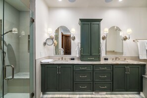 Shower, hair dryer, towels - Brand new, 5BR home with private shuttle and concierge (Steamboat Springs)