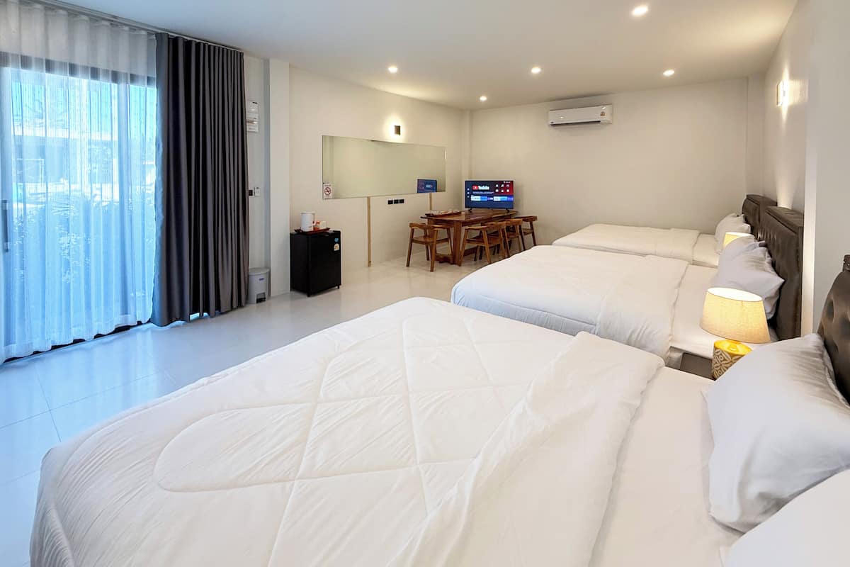 Chambre familiale | Accès au Wi-Fi (inclus), literie fournie