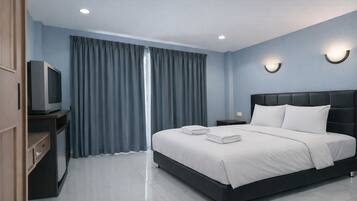 Triple Room, City View