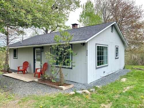 2 Bed King/Queen One bath Cottage close to Acadia NP