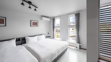 Apartment | Desk, iron/ironing board, free WiFi