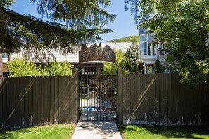 Property grounds - Charming Snowblaze 107 in Historic Park City For 6 People (Park City)