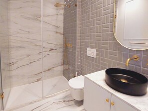 Hair dryer, towels - Apartment 307 • Lisbon • 1 bedroom • Balcony • A/C (Lisbon)