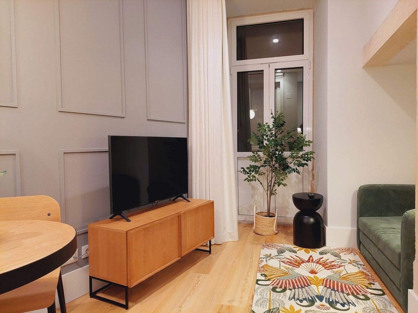 TV