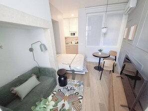Bügeleisen/Bügelbrett, Reisekinderbett, WLAN, Bettwäsche