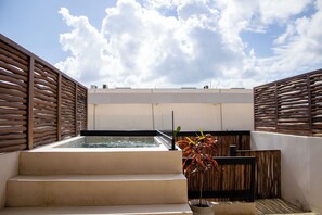 Hồ bơi trong nhà, hồ bơi ngoài trời 