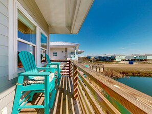 Property grounds - Private Heated Pool, Golf Cart Included, Boardwalk to the Beach (Port Aransas)