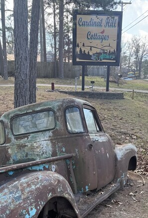 Property grounds - Cardinal Hill Cottages `Vintage Garage` UPDATED COZY CABIN AT A PRIVATE COTTAGE RETREAT (Branson)