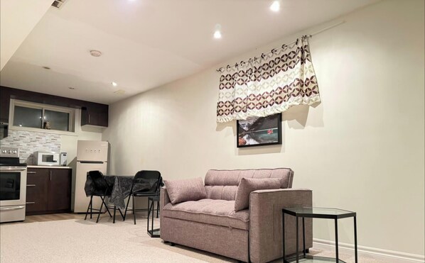 Smart TV - Cozy One bedroom suite 5min to Orangeville Downtown (Orangeville)