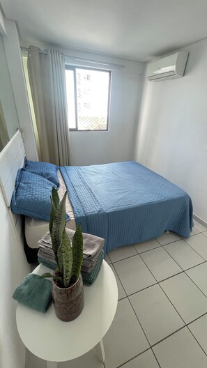 Ferros/tábuas de passar roupa, Wi-Fi, roupa de cama