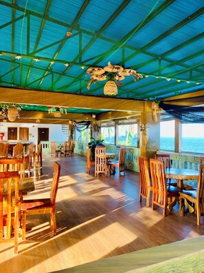 Unclassified image, 5 of 23, button - Alzurich Private Resort (Dauin)