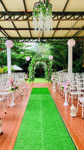 พื้นที่จัดเลี้ยงกลางแจ้ง