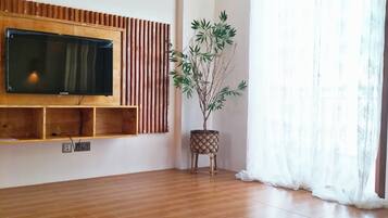 Estudio, balcón | Interior