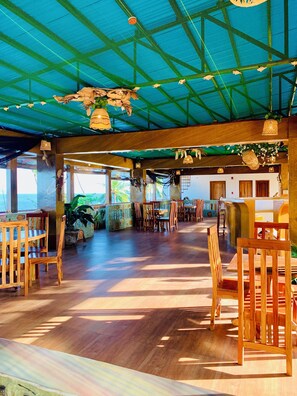 Unclassified image, 3 of 23, button - Alzurich Private Resort (Dauin)