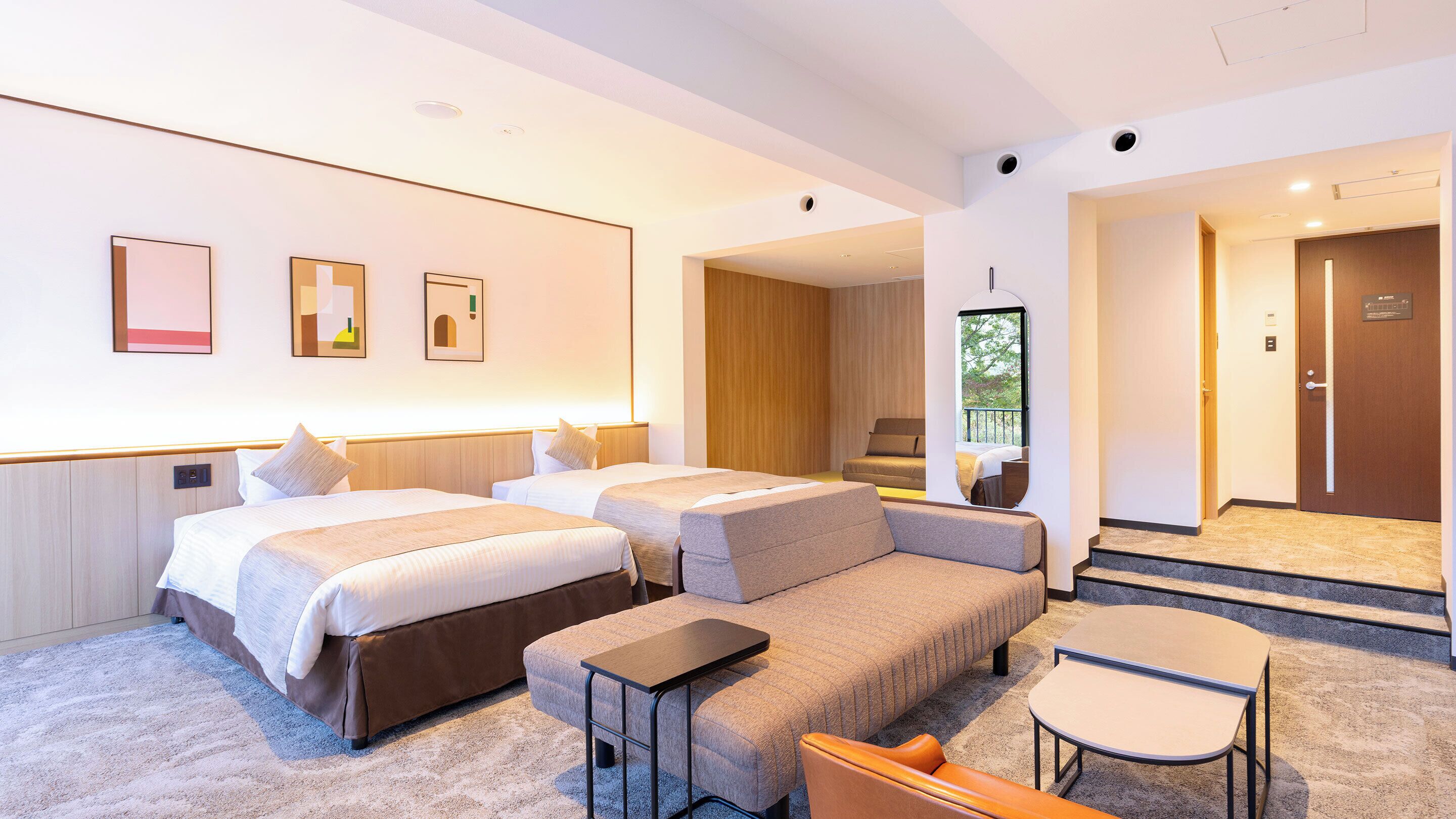 Superior Japanese Western Style Twin Room(Slide Bed), Shared Bathroom, Non Smoking | In-room safe, free WiFi, bed sheets